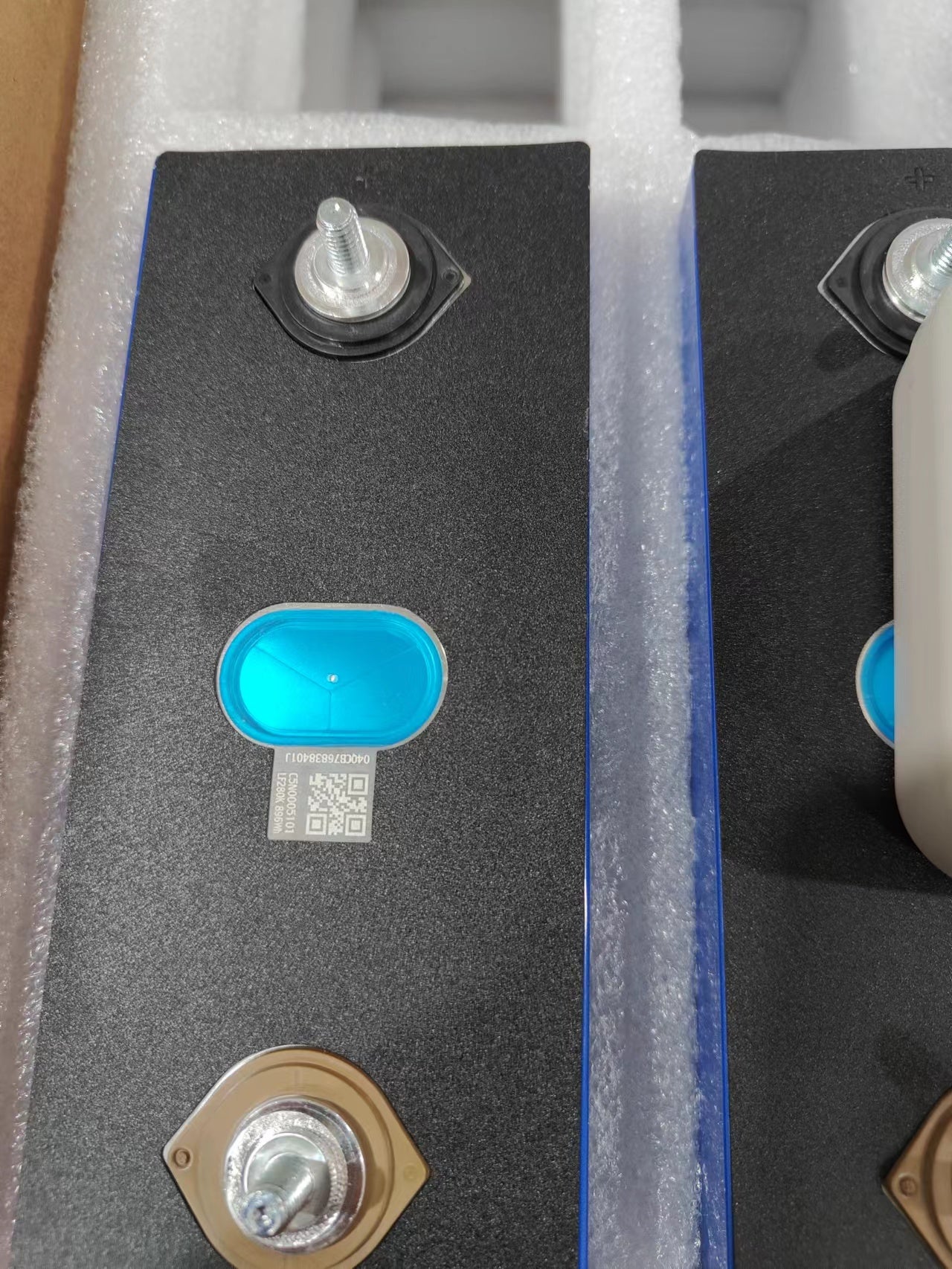 Screw Holes Vs Weld Studs, Which’s The Best Option in Lifepo4 Battery ...